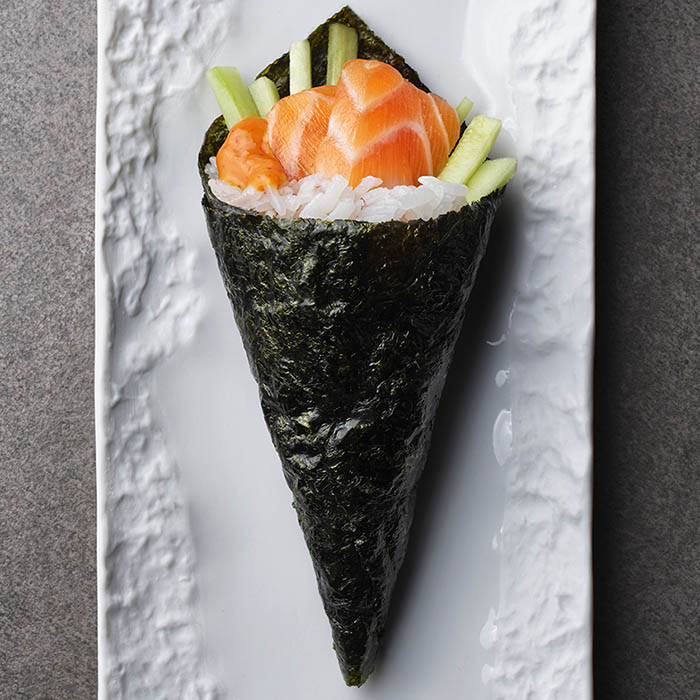 Spicy Salmon Temaki